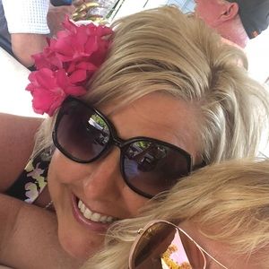 Meet your Posher, Melanie